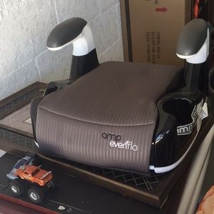 Evenflo Backless Booster Seat